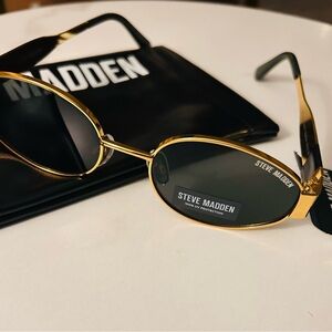 Steve Madden Mystie Black and Gold Sunglasses